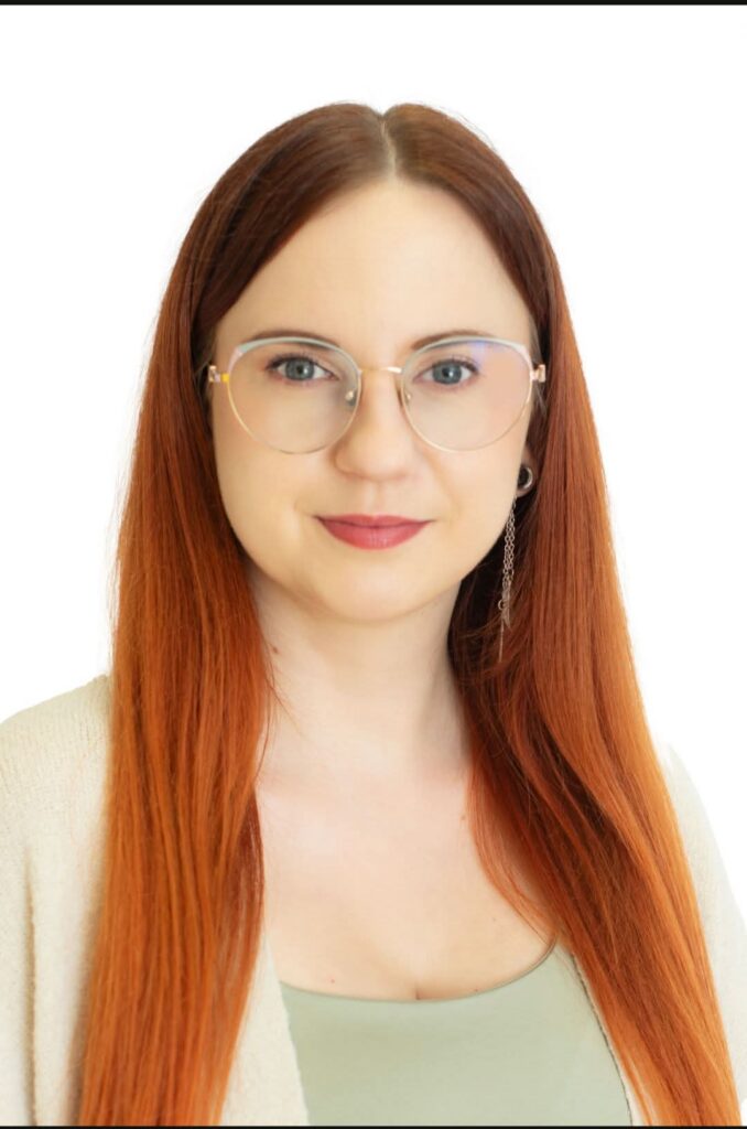 Zdjęcie portretowe przedstawiające pedagog Kamilę Smieszek-Sprężynę.